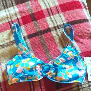💜 5/$25 NWT small tropical floral print bikini top Juniors